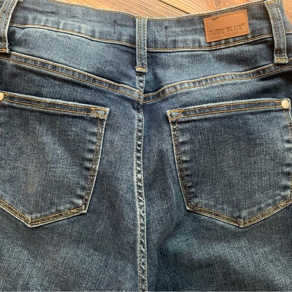 Judy Blue Boyfriend Fit Denim Jeans Medium To Dark Wash Size 3/26 - Picture 10 of 11